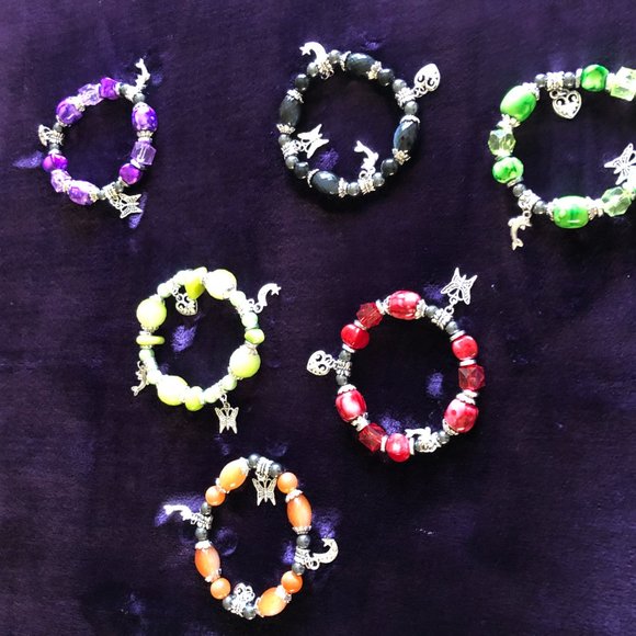 Faux Crystals & Beads Adjustable Charms Bracelet. - Picture 4 of 6